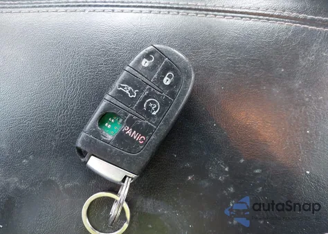 2015 Chrysler 200 C z USA, uszkodzony, nr VIN 1C3CCCCG3FN509966